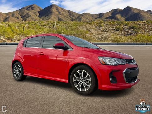 Used 2020 Chevrolet Sonic LT w/ Convenience Package image 5