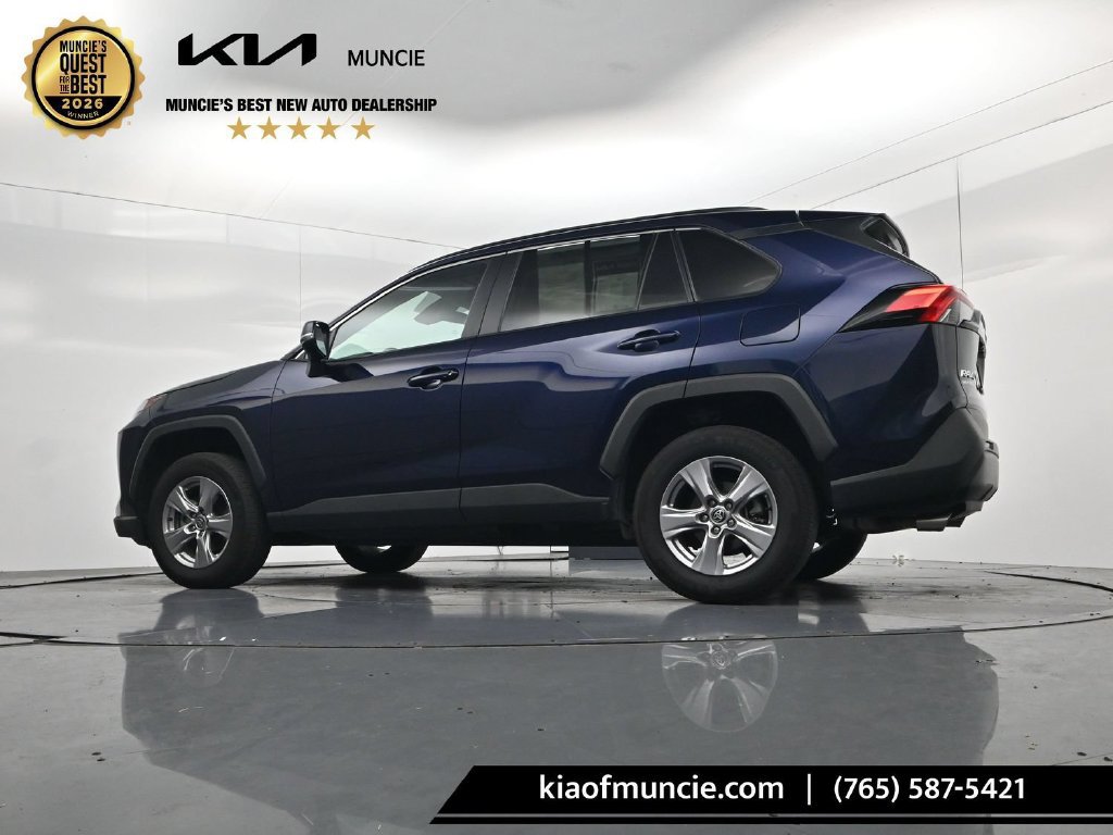 Used 2025 Toyota RAV4 XLE AWD/4WD image 40