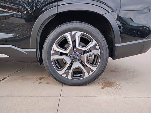 Certified 2025 Subaru Ascent Touring image 17