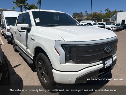 Used 2022 Ford F150 Lightning Lariat AWD/4WD image 3