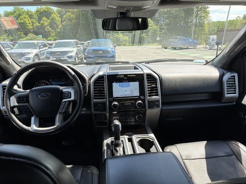 Used 2016 Ford F150 Lariat w/ Equipment Group 502A Luxury AWD/4WD image 17
