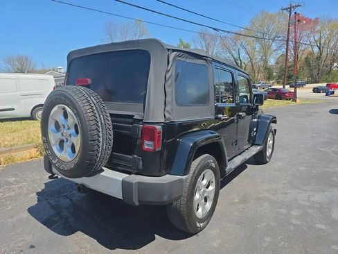 Used 2014 Jeep Wrangler Unlimited Sahara w/ Max Tow Package AWD/4WD image 5