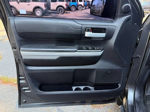 Used 2020 Toyota Tundra Limited w/ Limited Premium Package AWD/4WD image 27