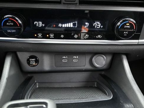 Used 2025 Nissan Rogue SV AWD/4WD image 41