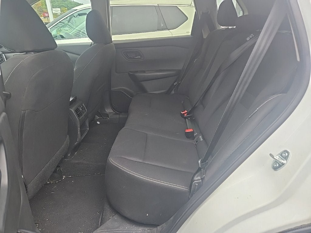 Used 2024 Nissan Rogue S AWD/4WD image 14