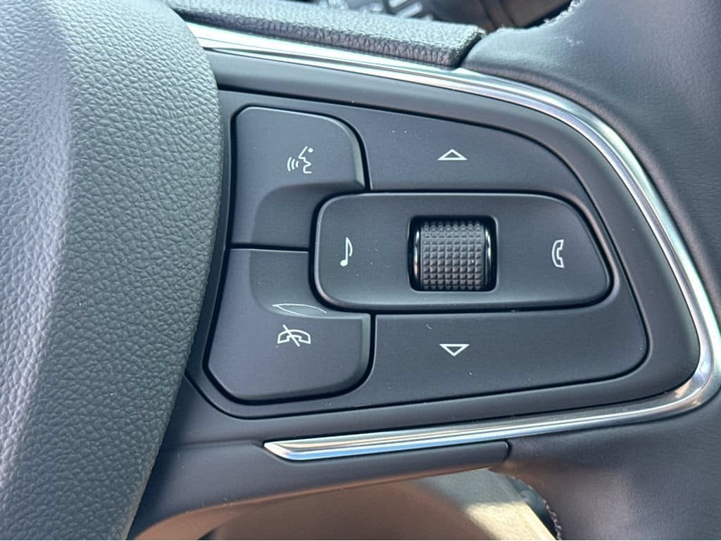 New 2026 Buick Envista Sport Touring FWD image 17