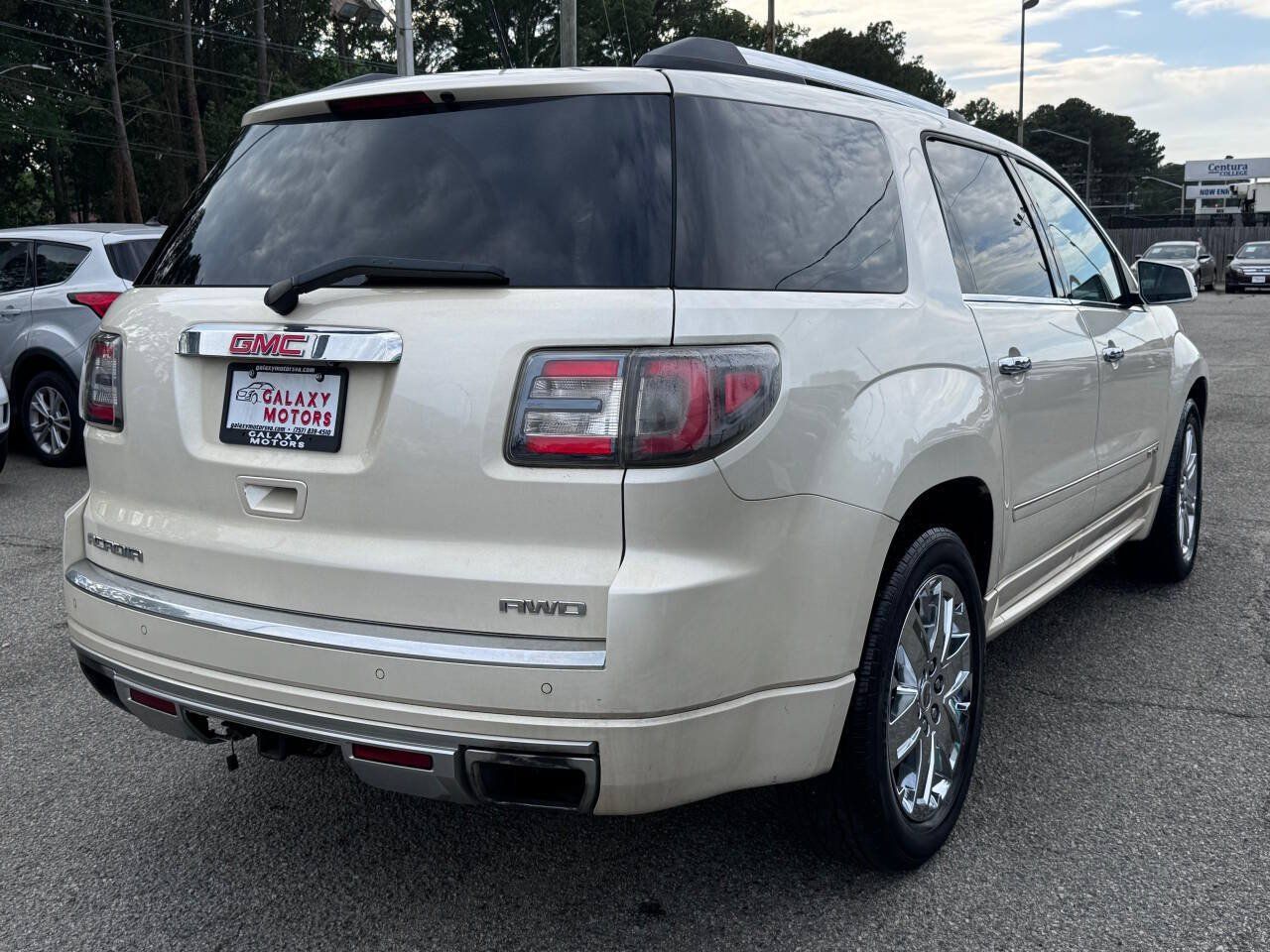 Used 2014 GMC Acadia Denali AWD/4WD image 4