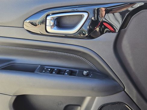 New 2026 Jeep Compass Latitude image 24