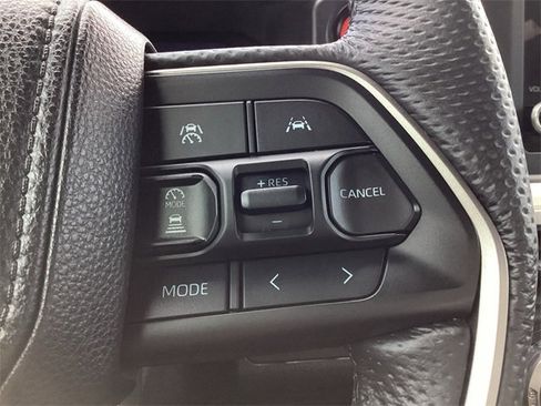 Used 2024 Toyota Tacoma TRD Sport image 18