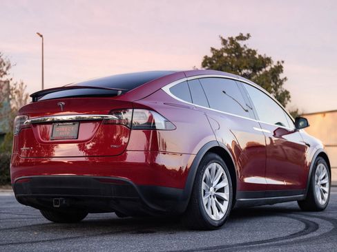 Used 2017 Tesla Model X 75D image 19