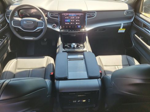 New 2026 Jeep Grand Wagoneer Limited AWD/4WD image 8