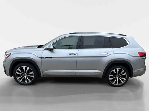 Used 2022 Volkswagen Atlas SEL Premium image 3