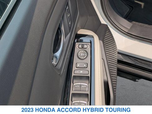Used 2023 Honda Accord Touring image 11