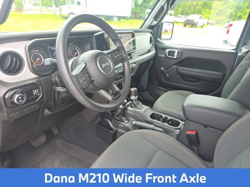 Used 2024 Jeep Gladiator Sport AWD/4WD image 20