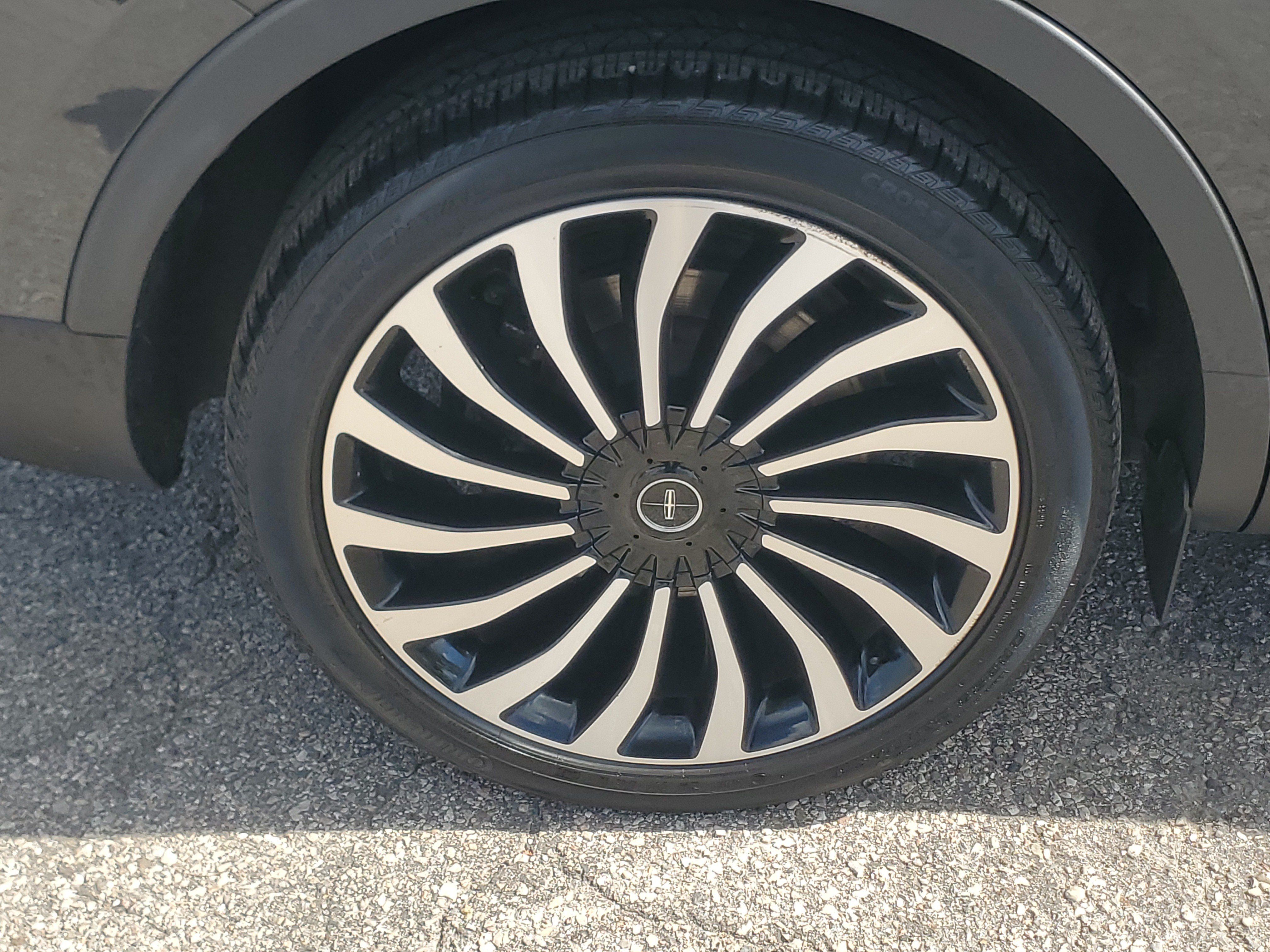 Certified 2023 Lincoln Nautilus Black Label w/ Class II Trailer Tow Package AWD/4WD image 7