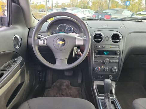 Used 2010 Chevrolet HHR LS image 10