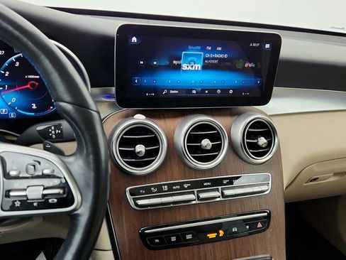 Used 2022 Mercedes-Benz GLC 300 GLC 300 4MATIC SUV w/ Premium Package Lite image 16