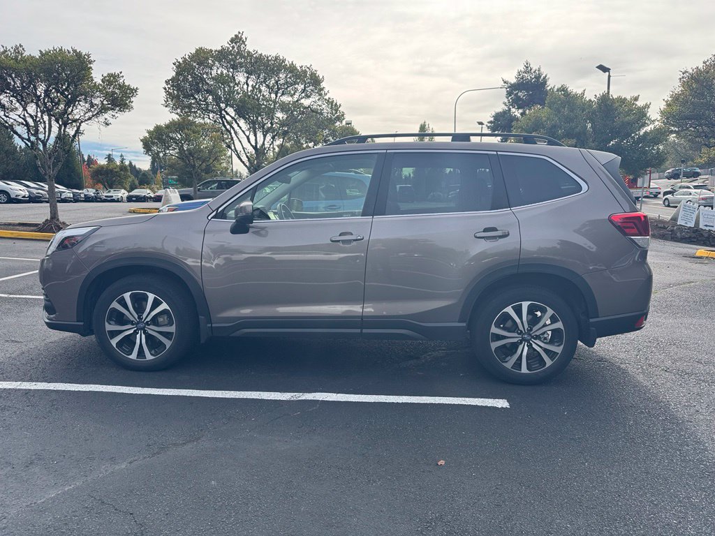 Used 2023 Subaru Forester Limited AWD/4WD image 6