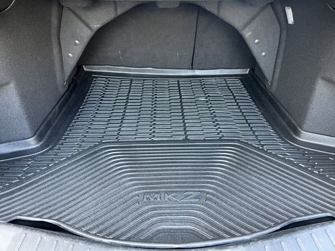 Used 2020 Lincoln MKZ Reserve w/ Luxury Package FWD image 19