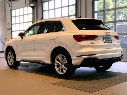 Used 2025 Audi Q3 2.0T Premium w/ Convenience Package AWD/4WD image 3