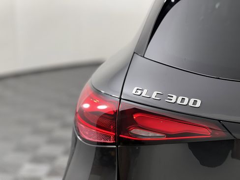 New 2026 Mercedes-Benz GLC 300 4MATIC image 12