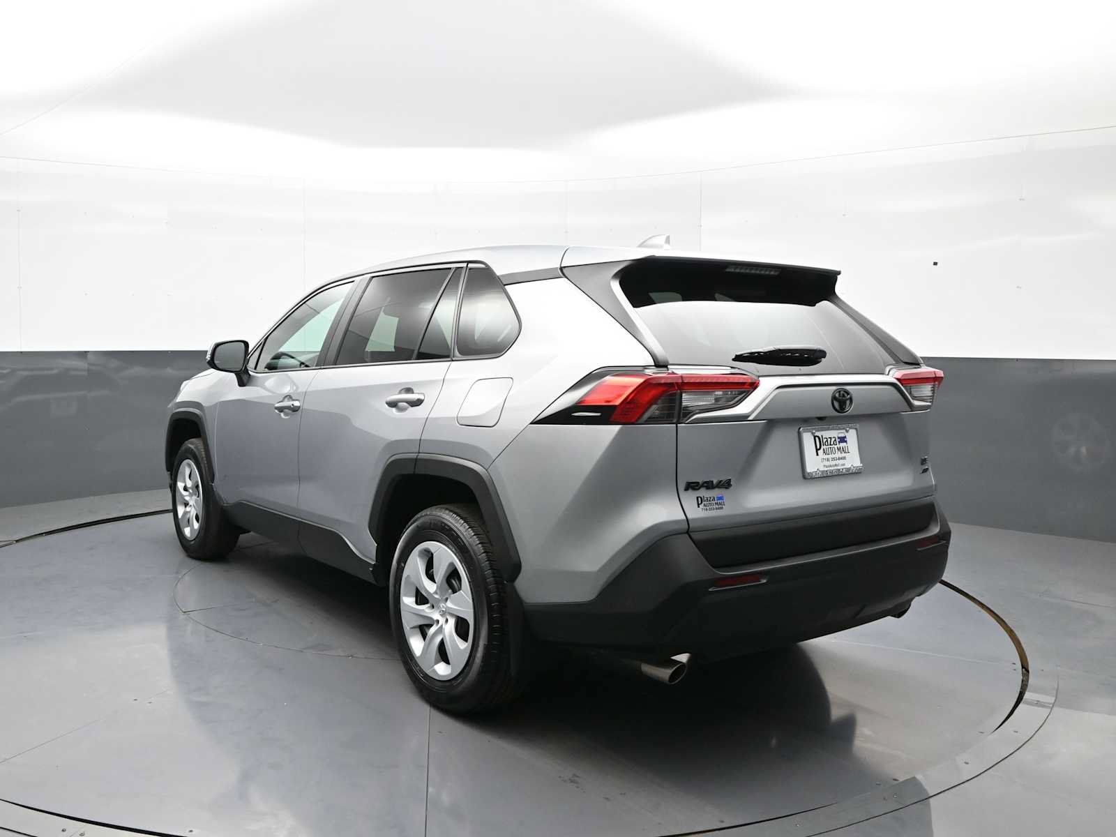 Certified 2023 Toyota RAV4 LE AWD/4WD image 7