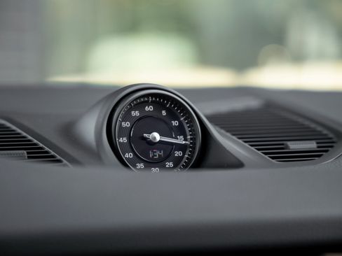 Certified 2025 Porsche Cayenne E-Hybrid Coupe image 26