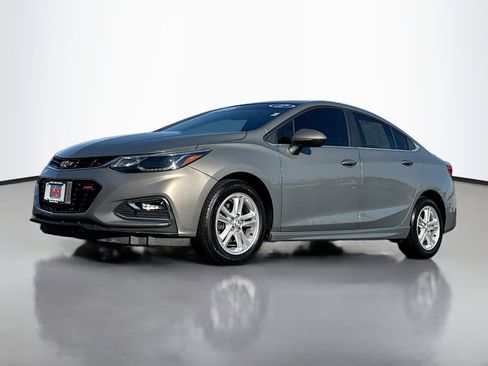 Used 2017 Chevrolet Cruze LT w/ RS Package FWD image 12