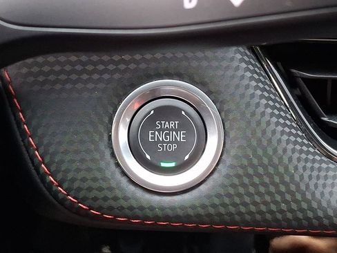 Used 2026 Chevrolet Equinox RS image 23