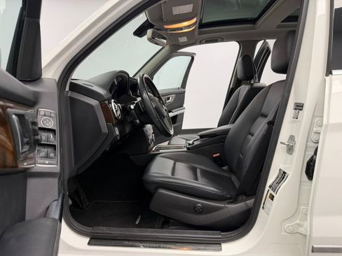Used 2015 Mercedes-Benz GLK 350 4MATIC 4dr GLK350 image 33