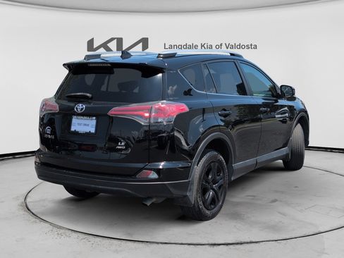 Used 2017 Toyota RAV4 LE w/ All Weather Liner Package AWD/4WD image 4