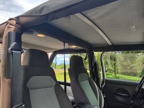 Used 2006 Jeep Wrangler Unlimited image 31