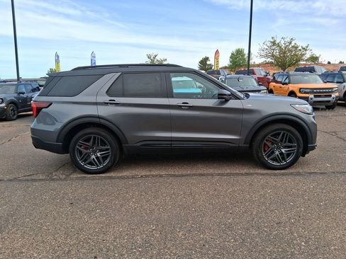 New 2025 Ford Explorer ST-Line w/ Premium Package AWD/4WD image 6