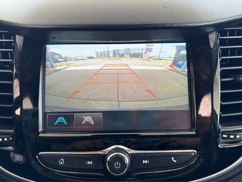 Used 2017 Chevrolet Trax LT w/ LT Convenience Package FWD image 24