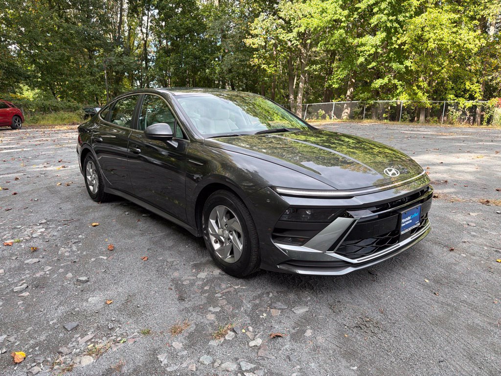 Certified 2026 Hyundai Sonata SE FWD image 2