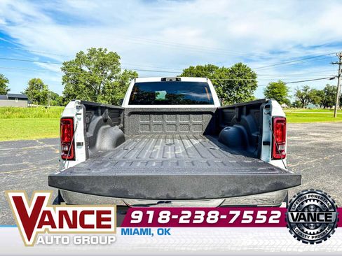 Used 2025 RAM 3500 Big Horn image 17