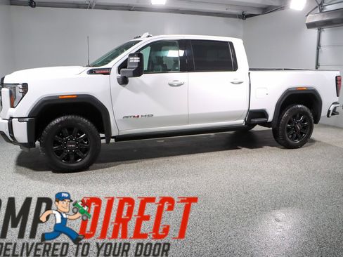 Used 2024 GMC Sierra 2500 AT4 w/ AT4 Premium Plus Package image 10