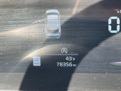 Used 2023 Kia Sportage EX image 30