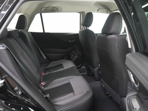 Used 2025 Subaru Outback Premium AWD/4WD image 12
