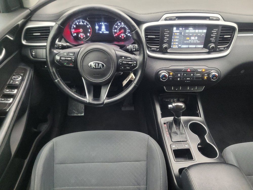 Used 2017 Kia Sorento FWD w/ LX Convenience Package image 22