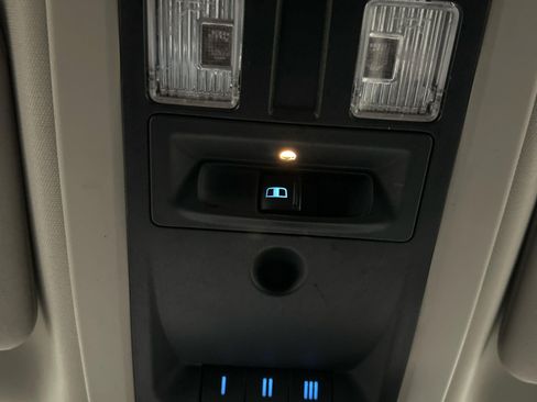 Used 2018 RAM 1500 Laramie w/ Convenience Group image 19