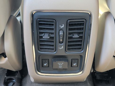 Used 2013 Jeep Grand Cherokee Overland w/ Advance Technology Group RWD image 25