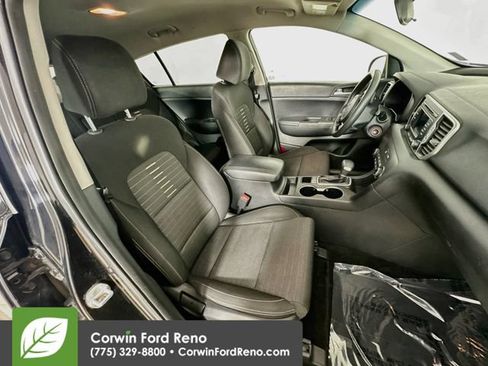Used 2018 Kia Sportage LX AWD/4WD image 29