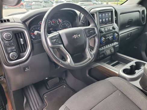 Used 2021 Chevrolet Silverado 1500 LT Trail Boss w/ Convenience Package II AWD/4WD image 11