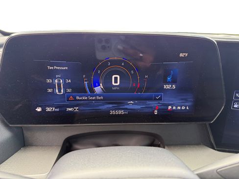 Used 2025 Chevrolet Traverse LT AWD/4WD image 11