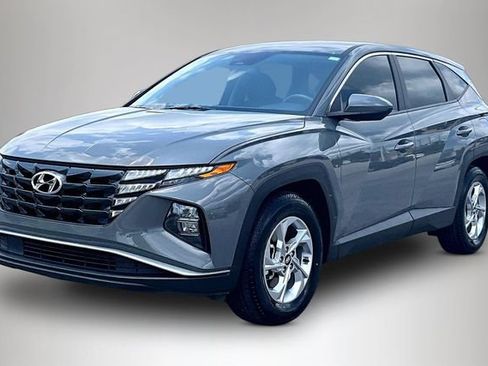 Used 2024 Hyundai Tucson SE FWD image 2