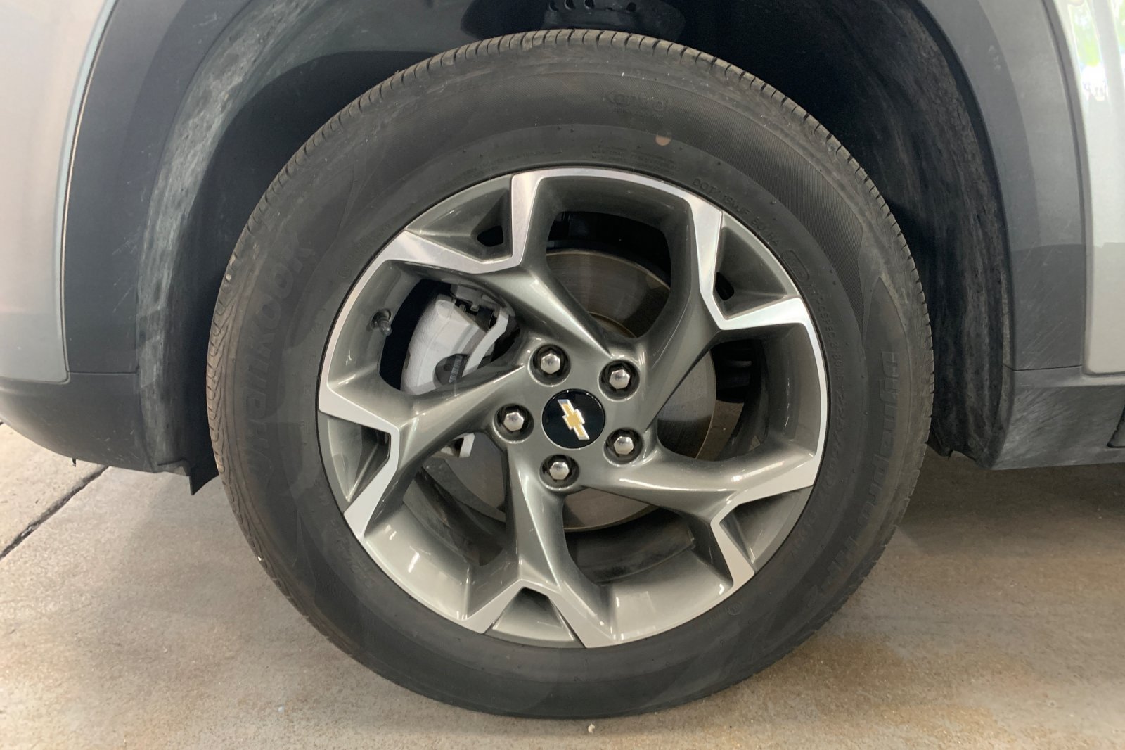 Used 2025 Chevrolet Trax LT w/ LT Convenience Package FWD image 32