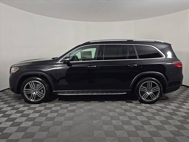 Used 2026 Mercedes-Benz GLS 450 4MATIC image 2
