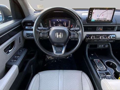 Used 2023 Honda Pilot Elite image 6