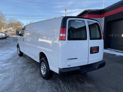 Used 2021 Chevrolet Express 2500 Extended image 2